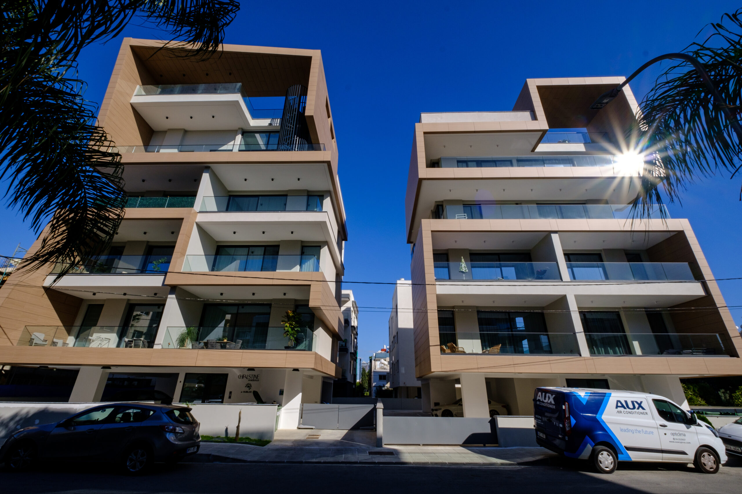 HUBLOC BUILDINGS - 6